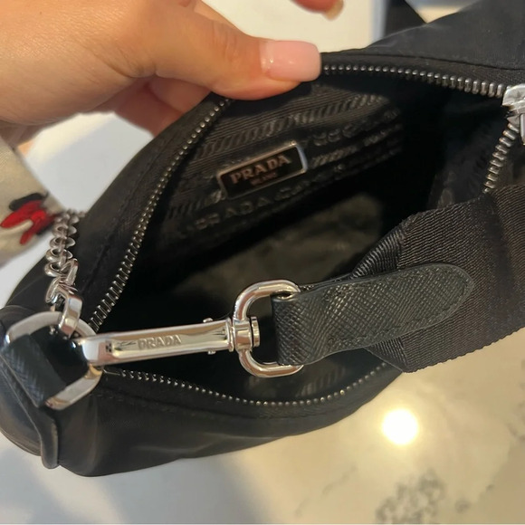 Prada Re-Edition 2005 Re-Nylon bag - Picture 10 of 16
